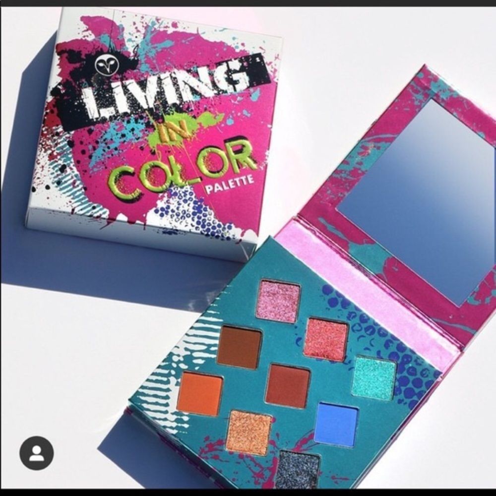 Hank and Henry living in colour eyeshadow palette